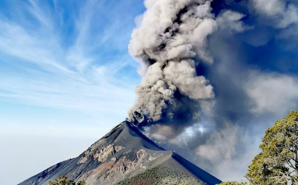 Volcán de Fuego en Guatemala aumentó su actividad eruptiva