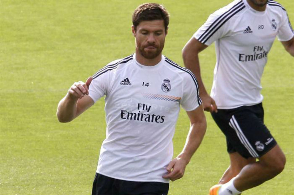 Xabi Alonso estará tres meses de baja por fractura