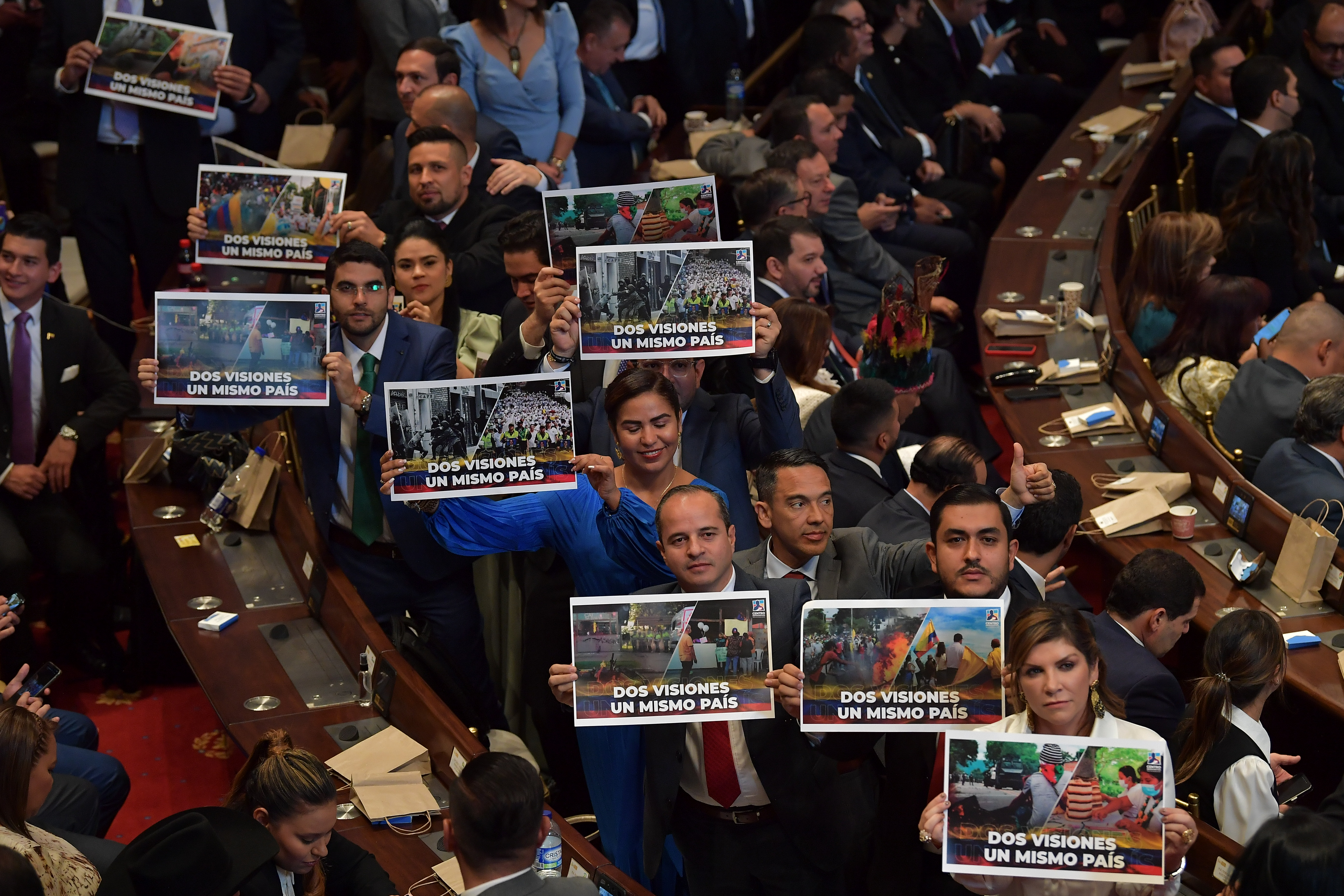 ¿Se raja el Gobierno en su trato con la oposición?