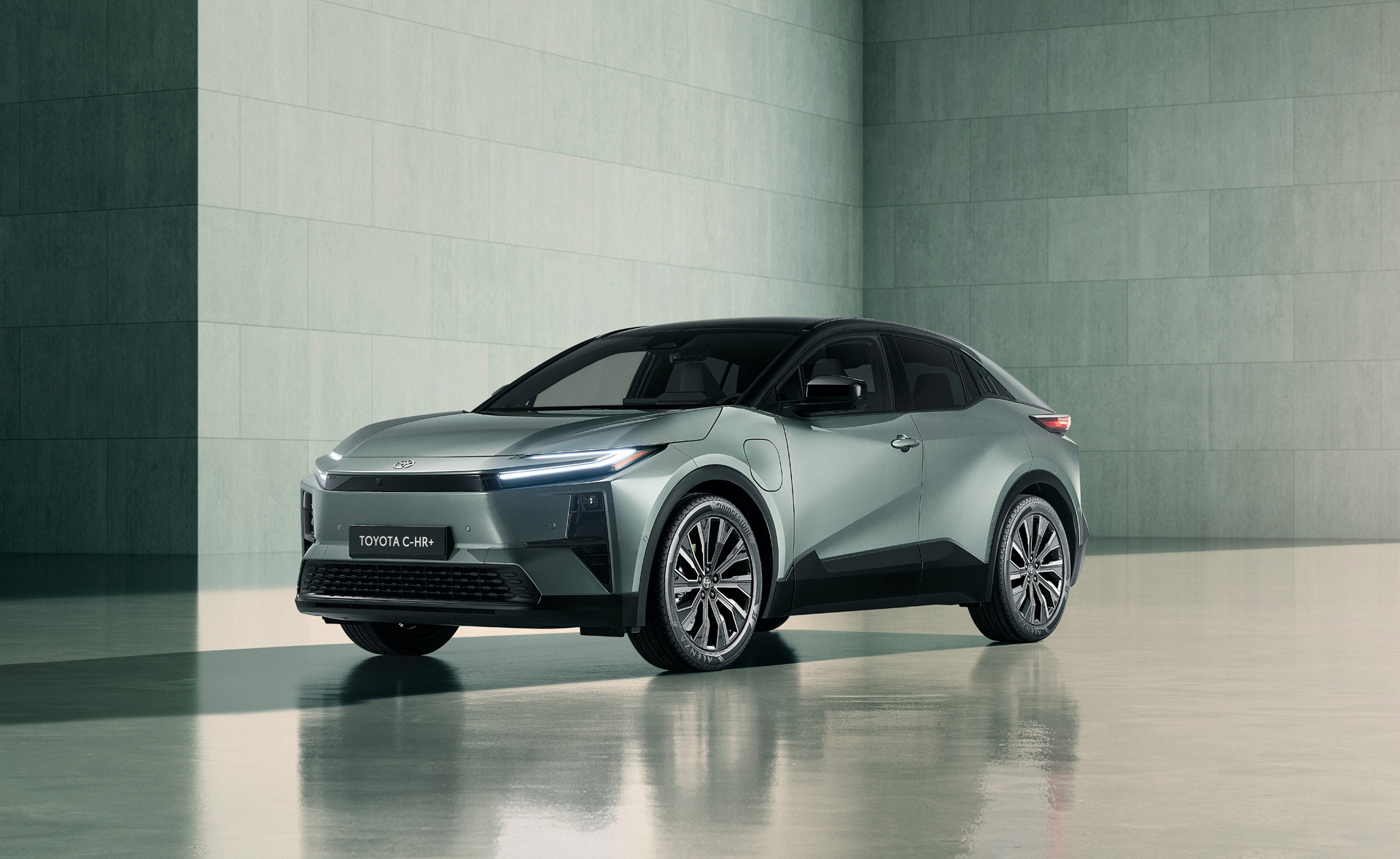 Toyota ampliará su portafolio con tres modelos eléctricos, disponibles en 2026