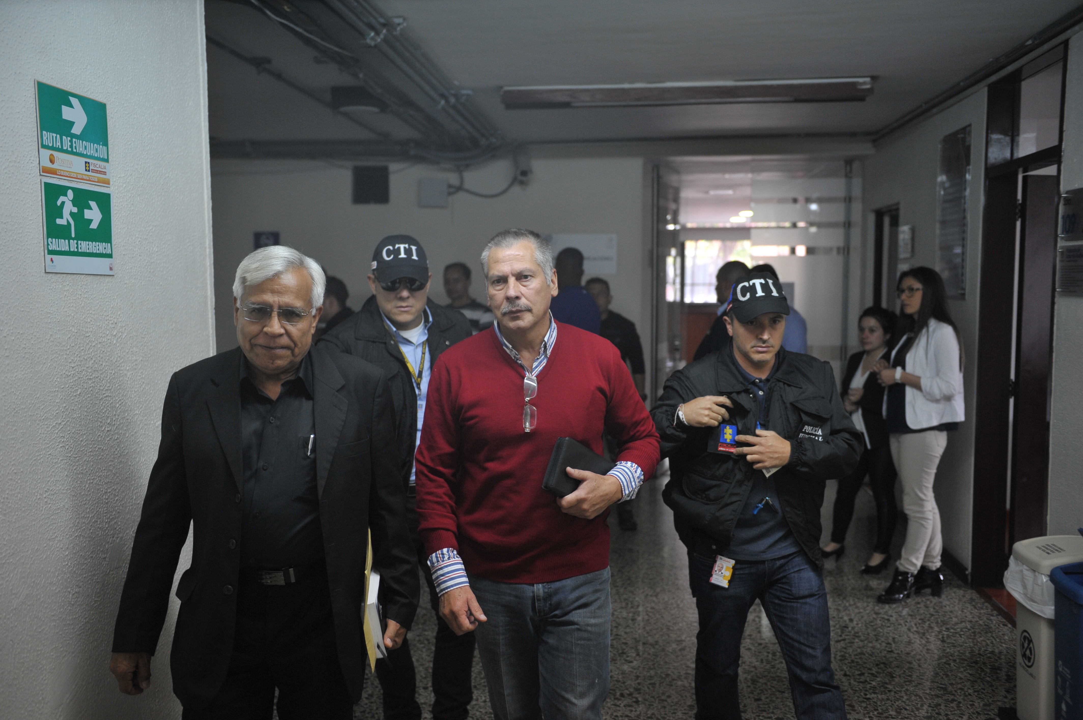 Evalúan emitir circular azul contra los hermanos Mora Urrea
