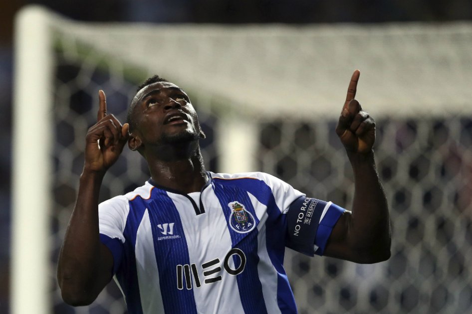 Jackson Martínez aportó en la goleada del Porto y entró en la historia del club