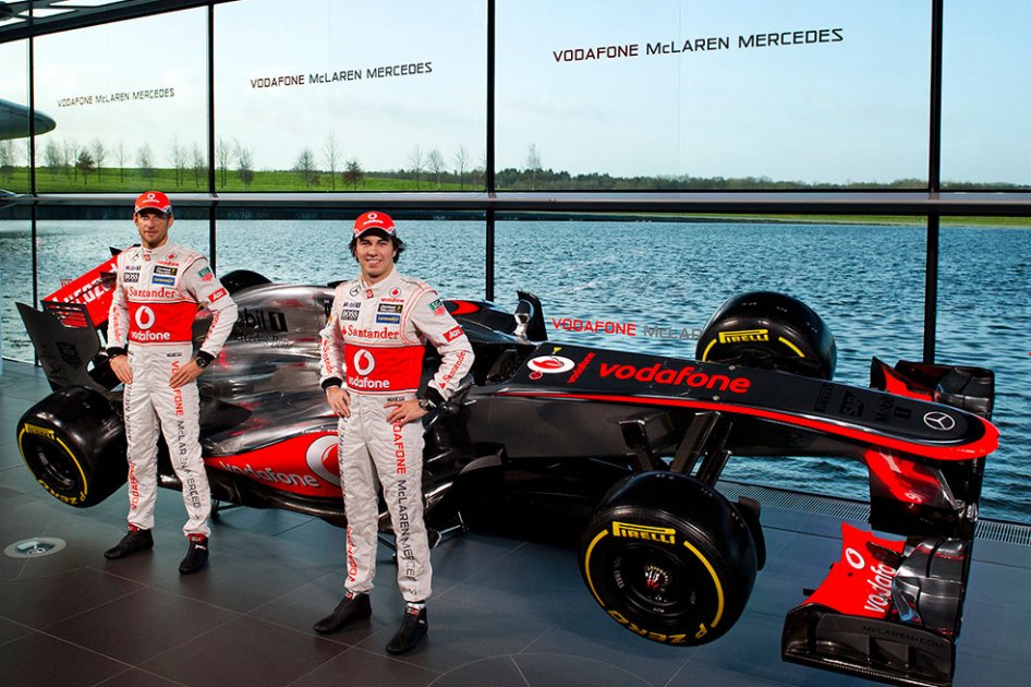 McLaren presentó el MP4-28 en su aniversario número 50