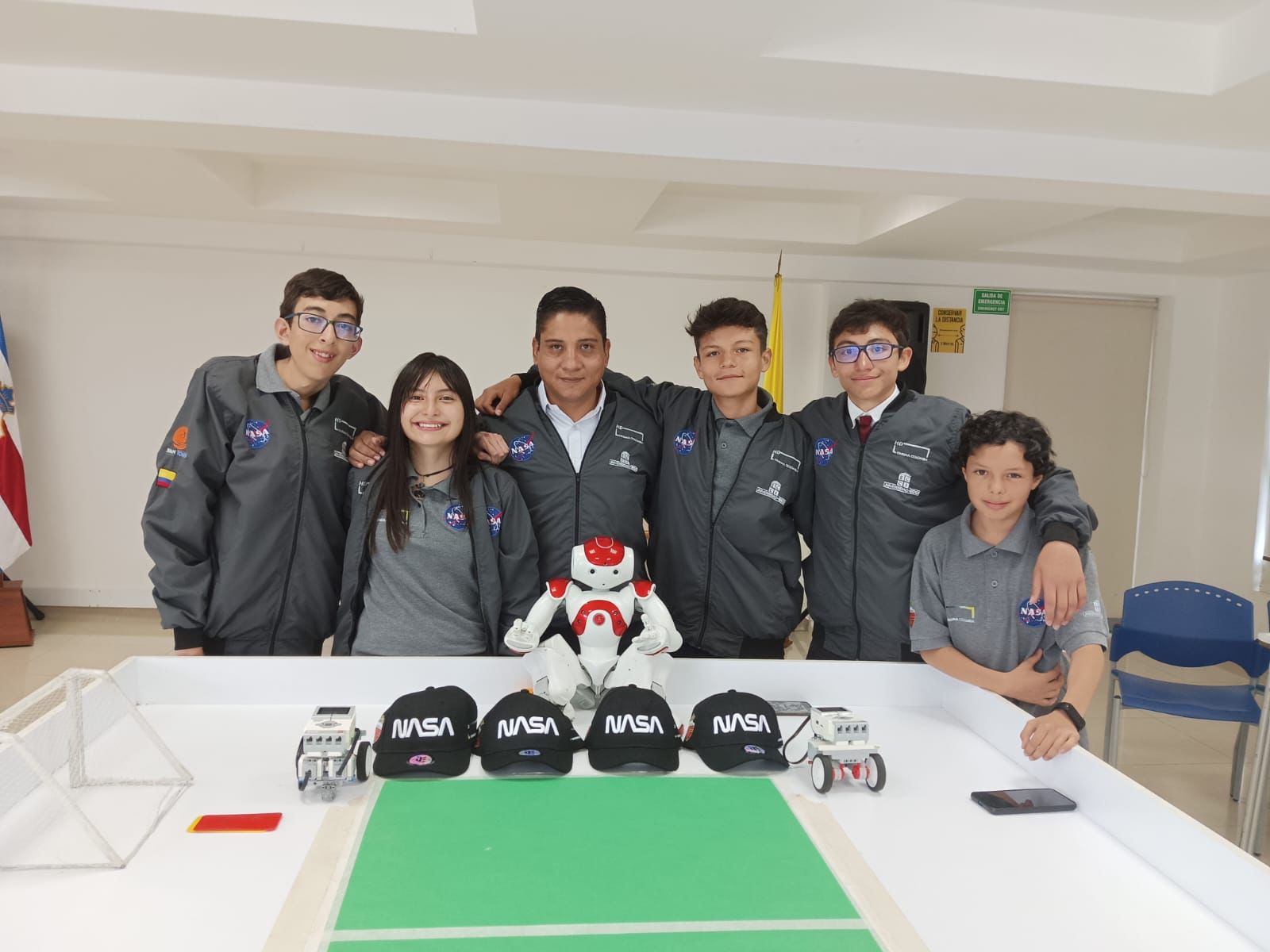 La Nasa enseñará ciencia aeroespacial en colegios de Bogotá, así puede participar