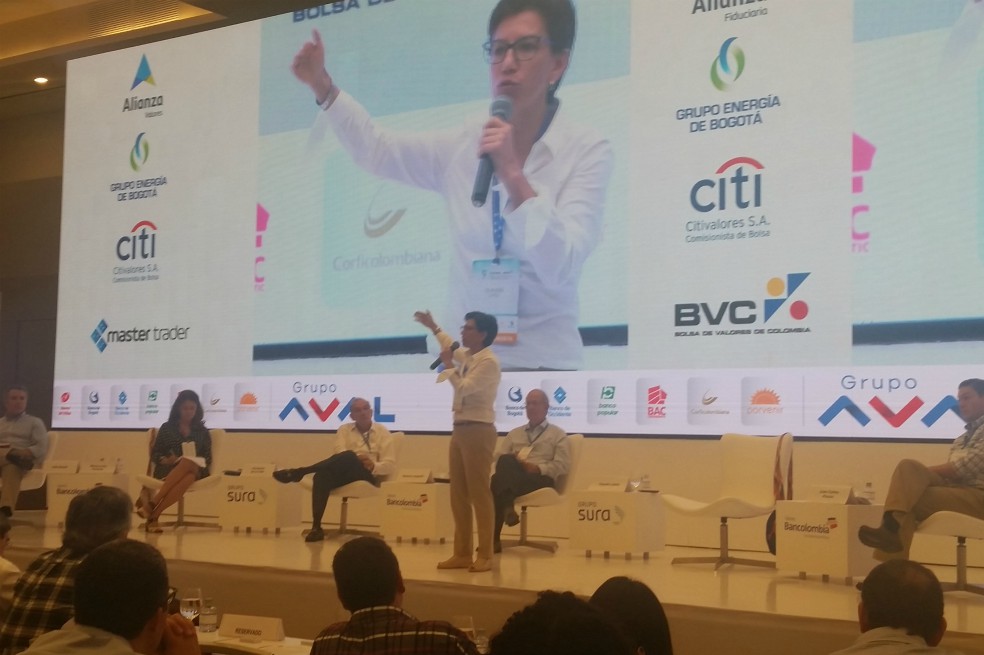 Claudia López propone exención tributaria para las empresas que se enlisten en bolsa