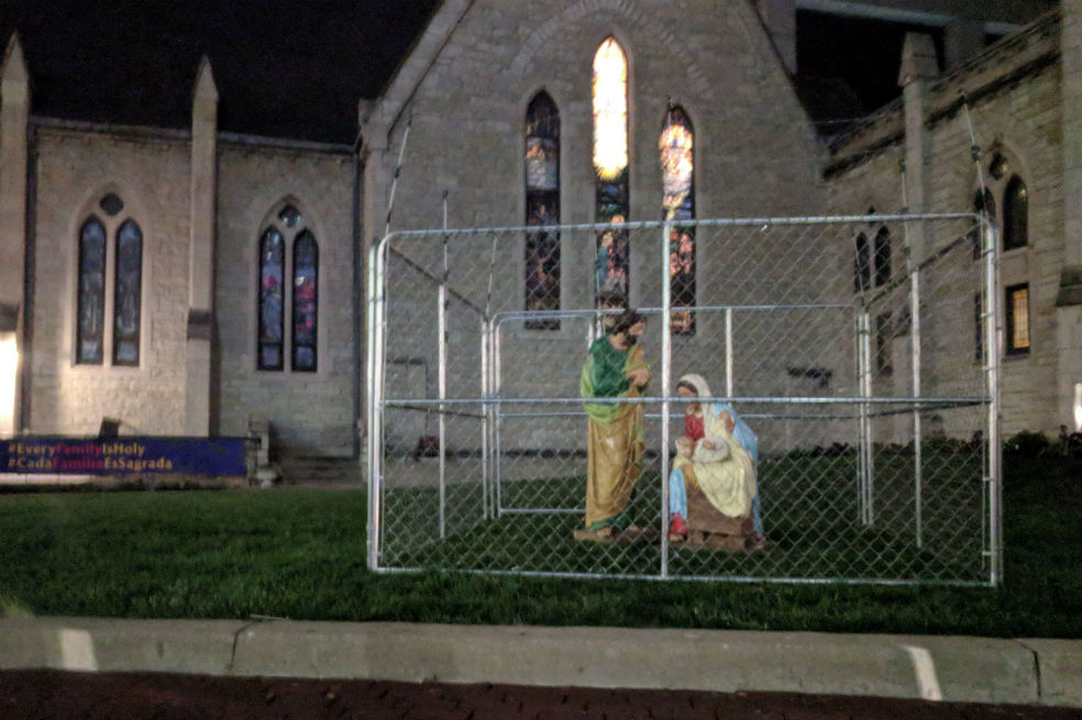 Detienen al "niño Jesús" y a la Virgen María en Estados Unidos