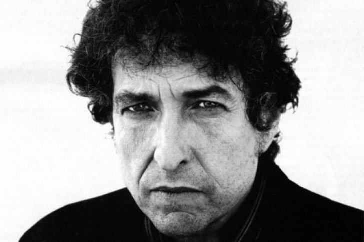 Subastan por casi 30.000 dólares una carta manuscrita de Bob Dylan de 1975