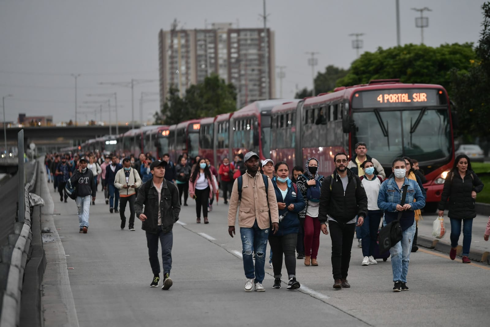 En 2024, bogotanos perdieron, en promedio, 42 días por bloqueos en Transmilenio