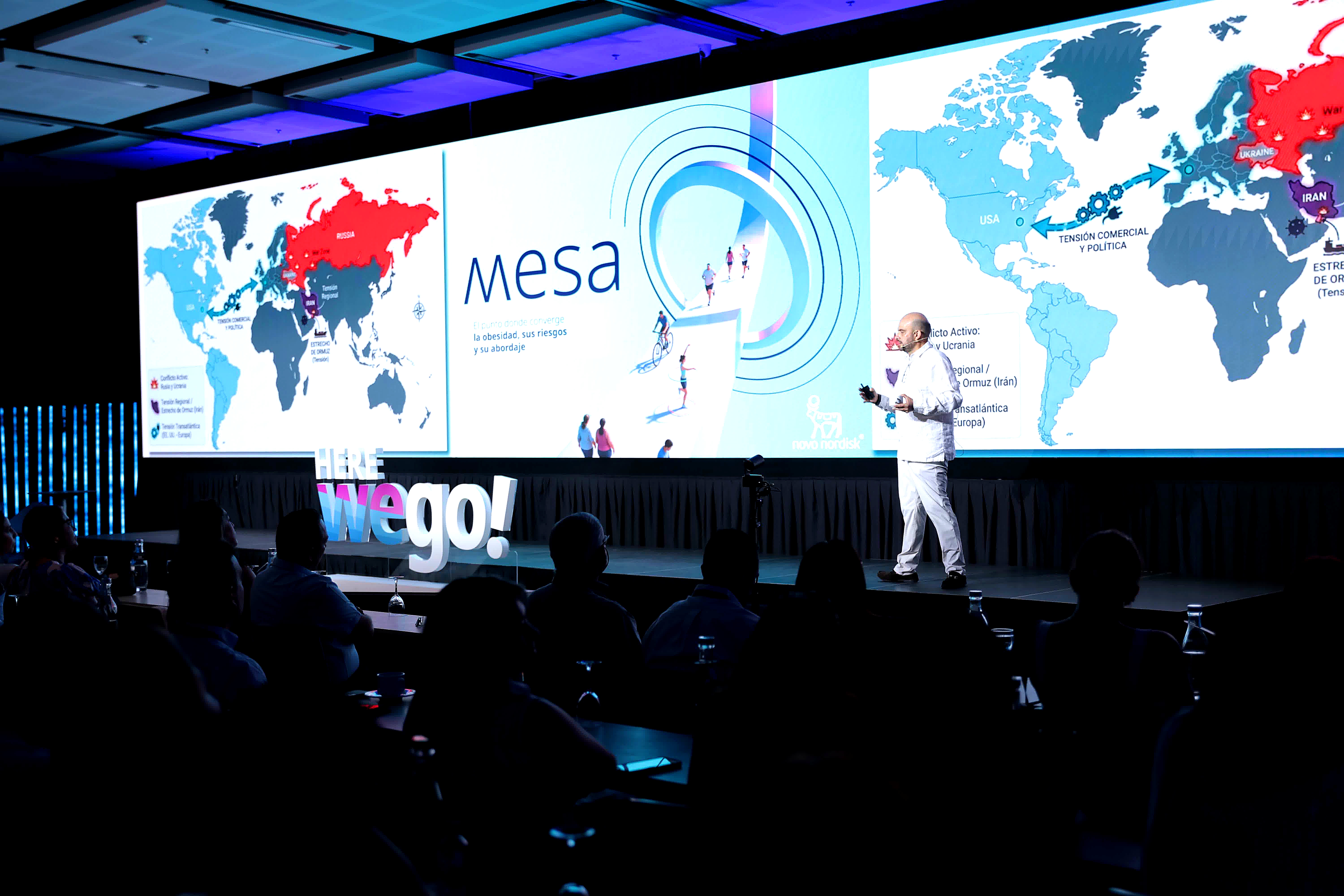 Conferencista invitado expone sobre los desafíos globales y regionales relacionados con salud, productividad y enfermedades crónicas durante la agenda académica de Mesa O.