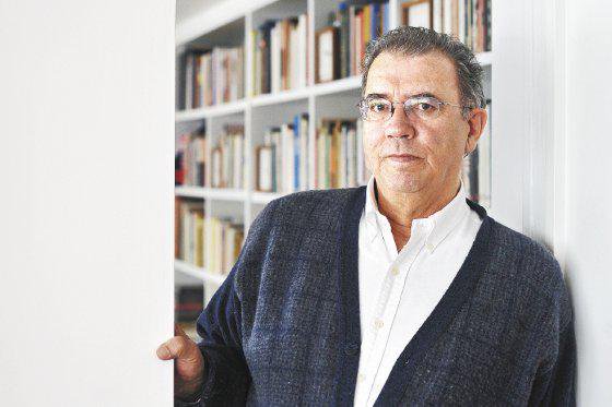 Poeta colombiano Darío Jaramillo, XV Premio de Poesía Federico García Lorca