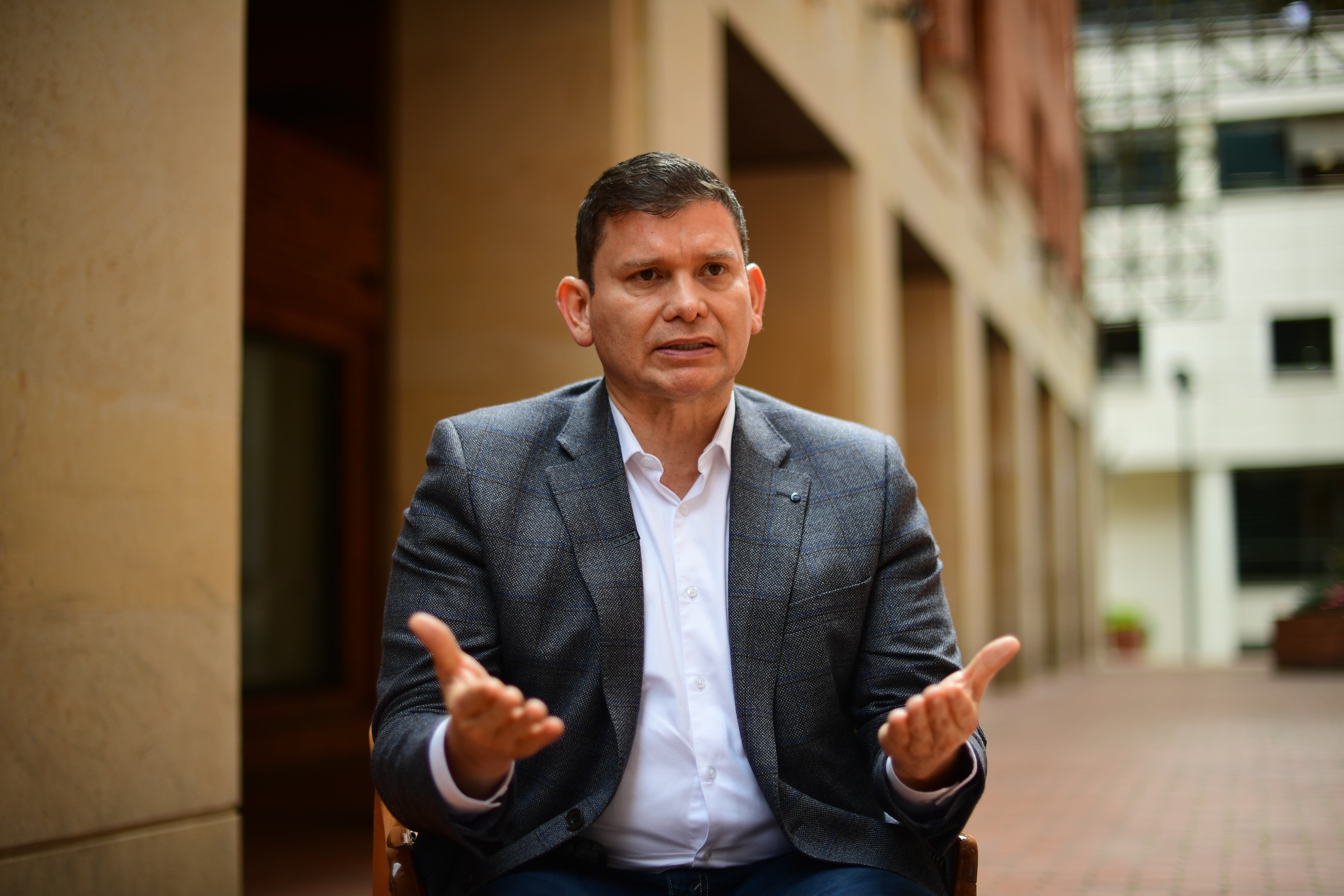 Gobierno De la Espriella designa a John Milton Rodríguez como liquidador de Minigualdad