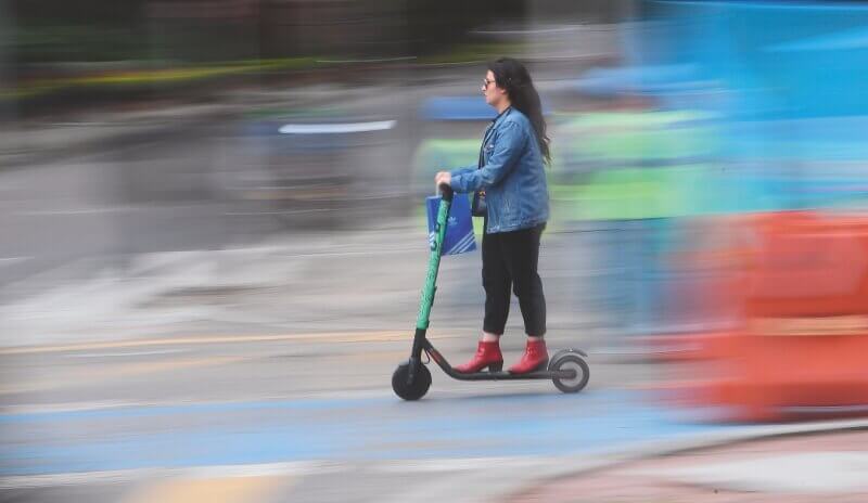 Patinetas eléctricas en Bogotá, ¿también con líos para operar?