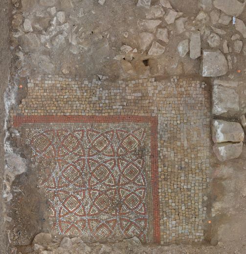 Arqueólogos encuentran un mosaico de la Ilíada en una antigua villa en Reino Unido
