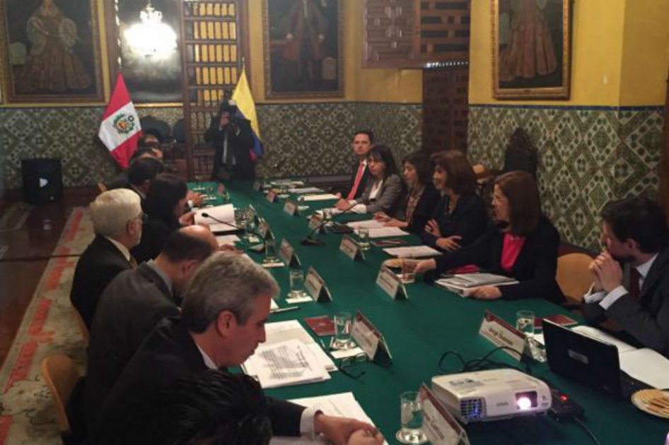 Cancilleres de Colombia y Perú firman acuerdo para combatir trata de personas