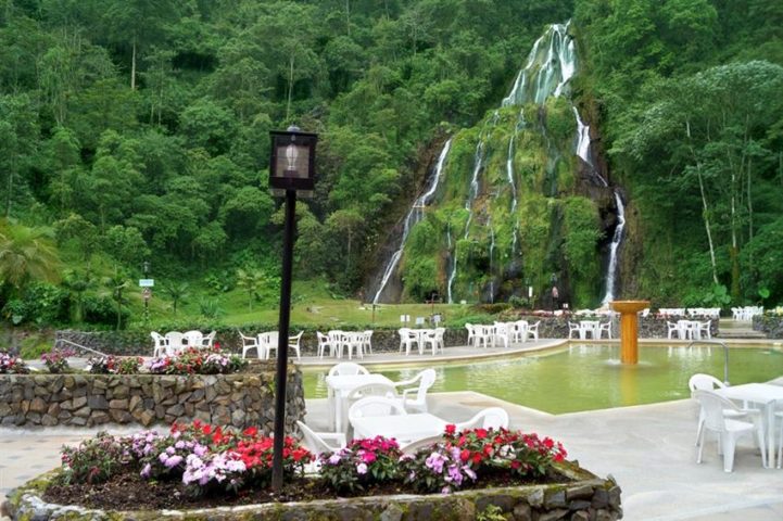 Termales de Santa Rosa: un oasis de relajación en el corazón del Eje Cafetero