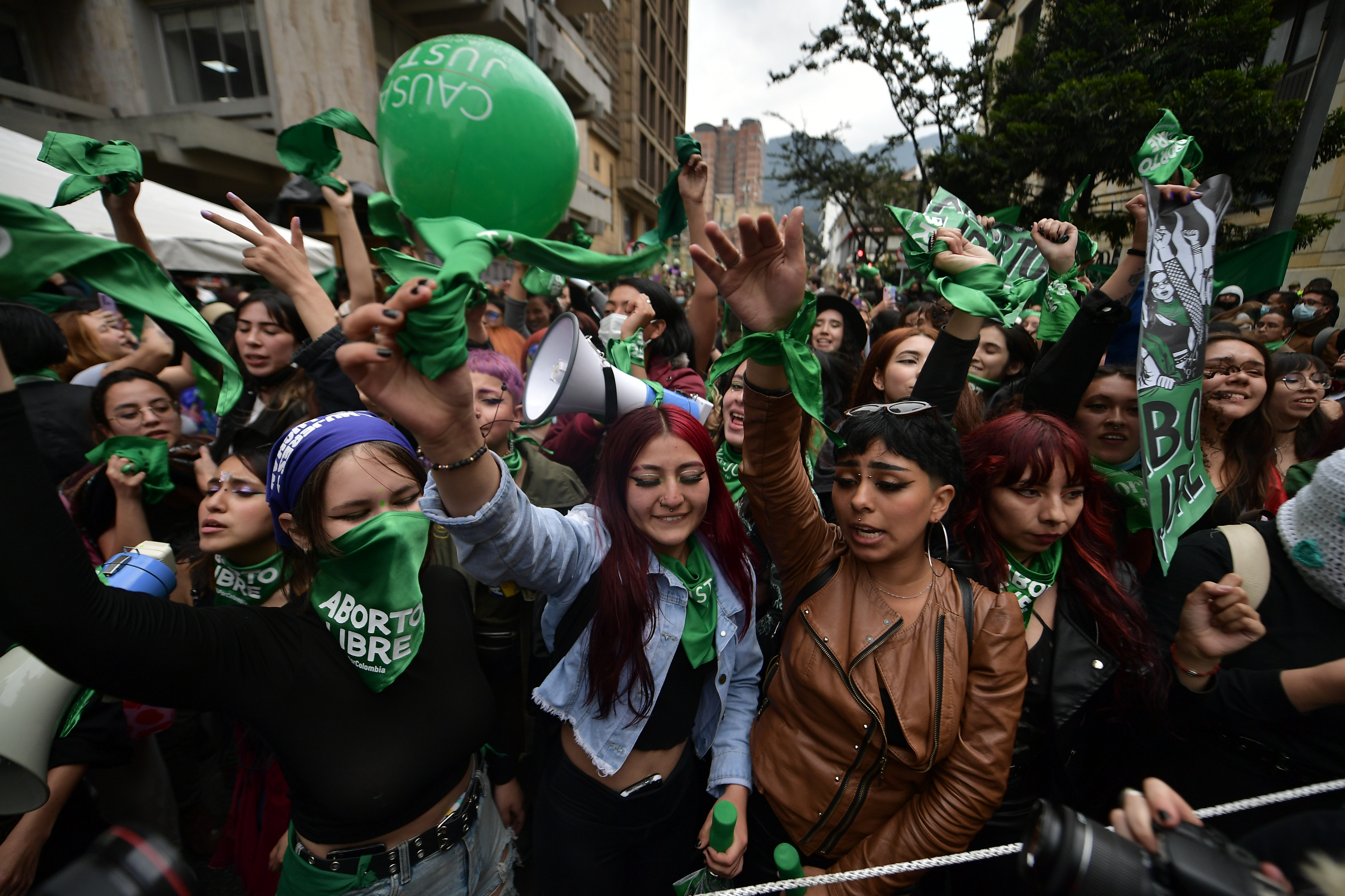Aborto en Colombia: a 100 días del fallo de despenalización, siguen las barreras