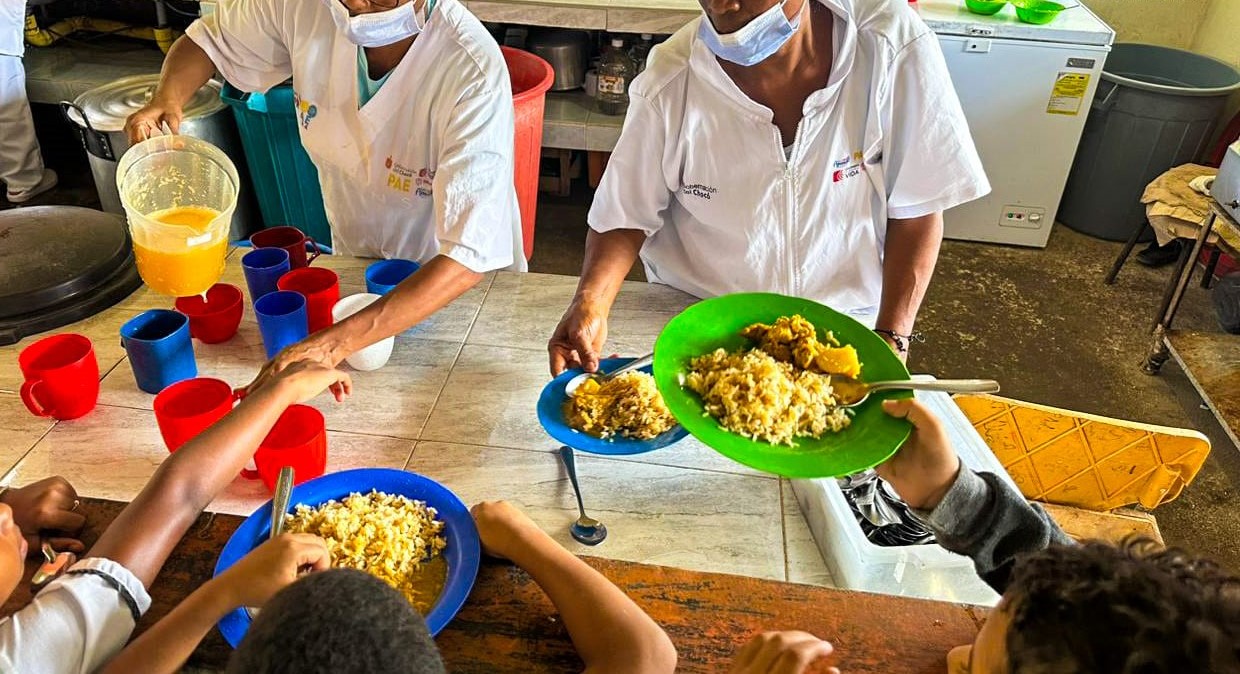 Exfuncionarios del ICBF, imputados por desfalco en contratos de alimentación en La Guajira