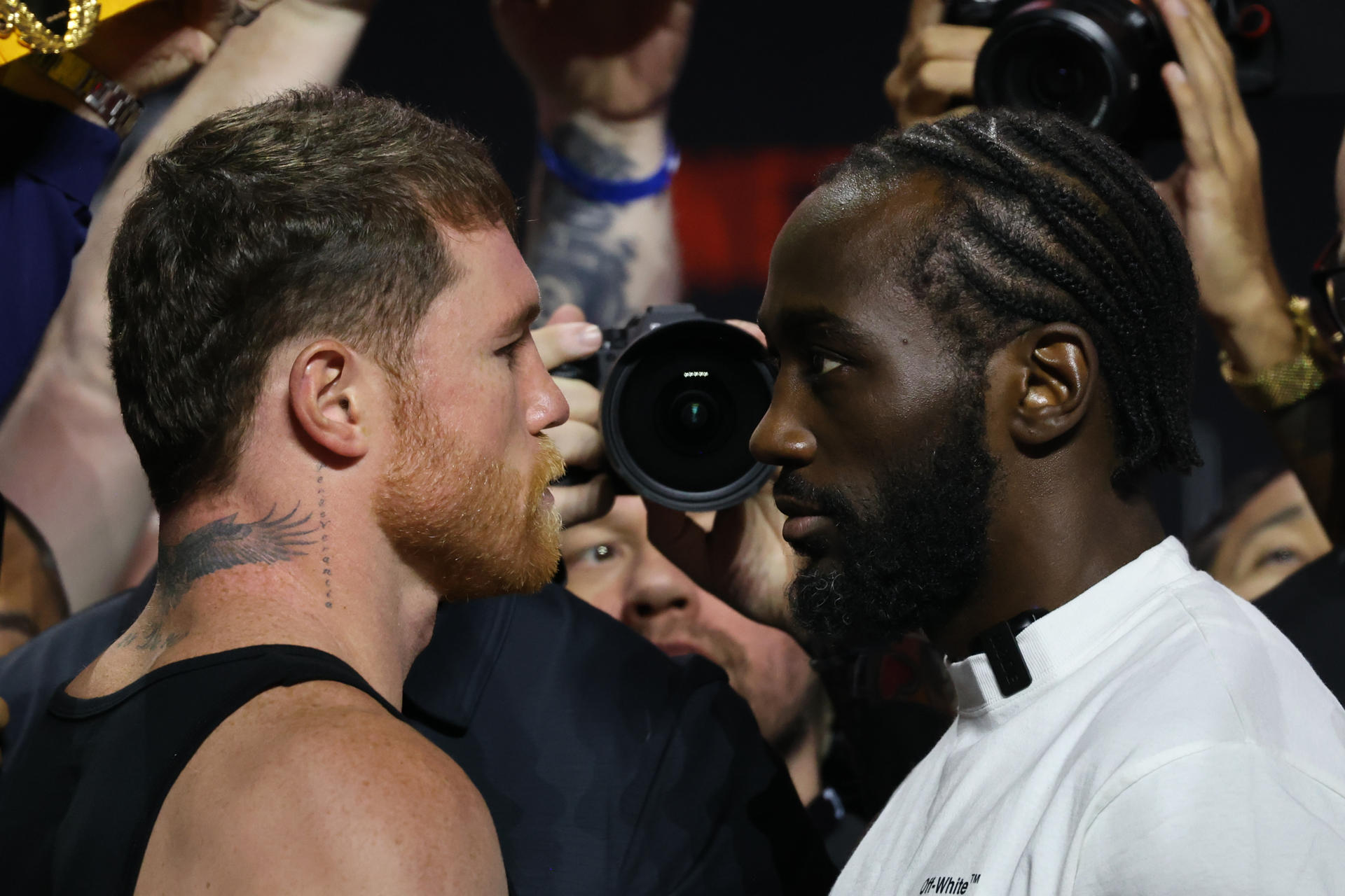 ¿Cuánto dinero ganarán Canelo y Crawford en la pelea del año?