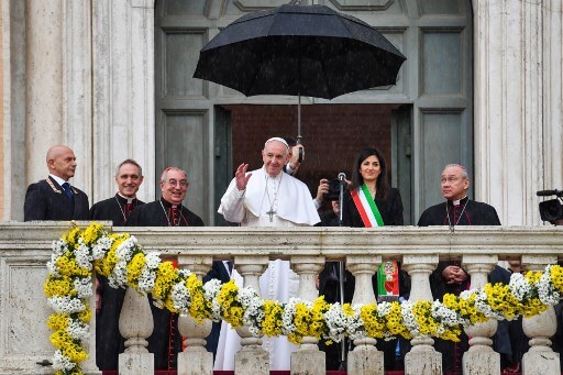 El equipo de redacción de la revista feminista del Vaticano renunció por falta de libertad periodística