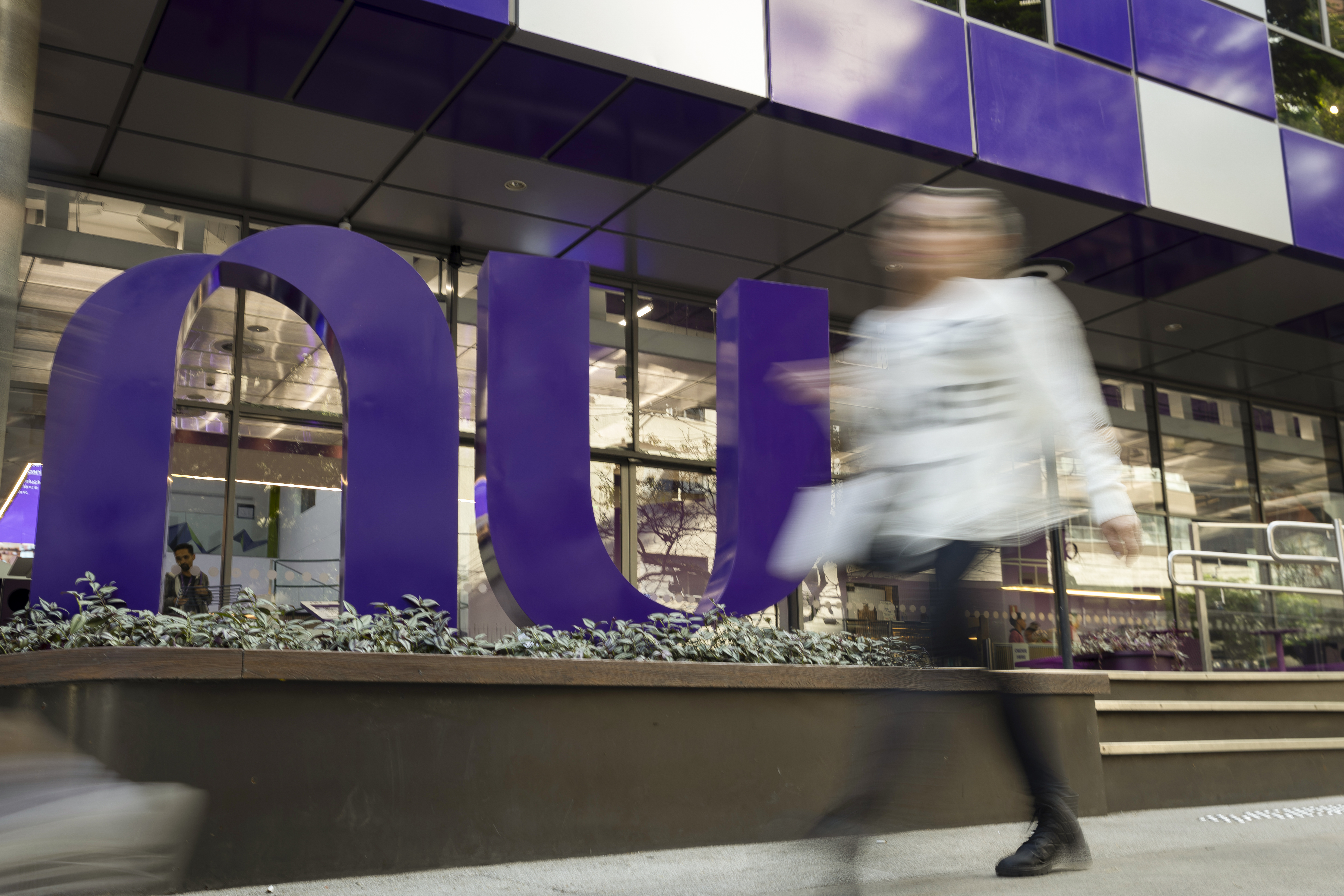 Nubank no deja de crecer, ni tampoco sus créditos en mora