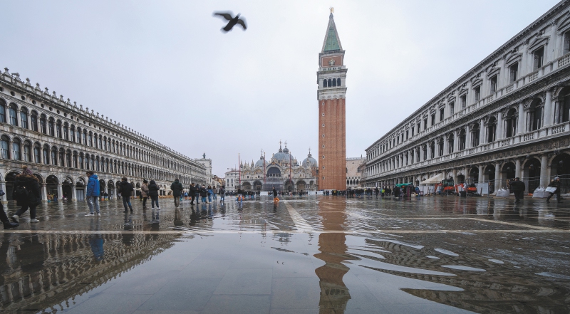 ¡Venecia está a salvo! Pobre Venecia