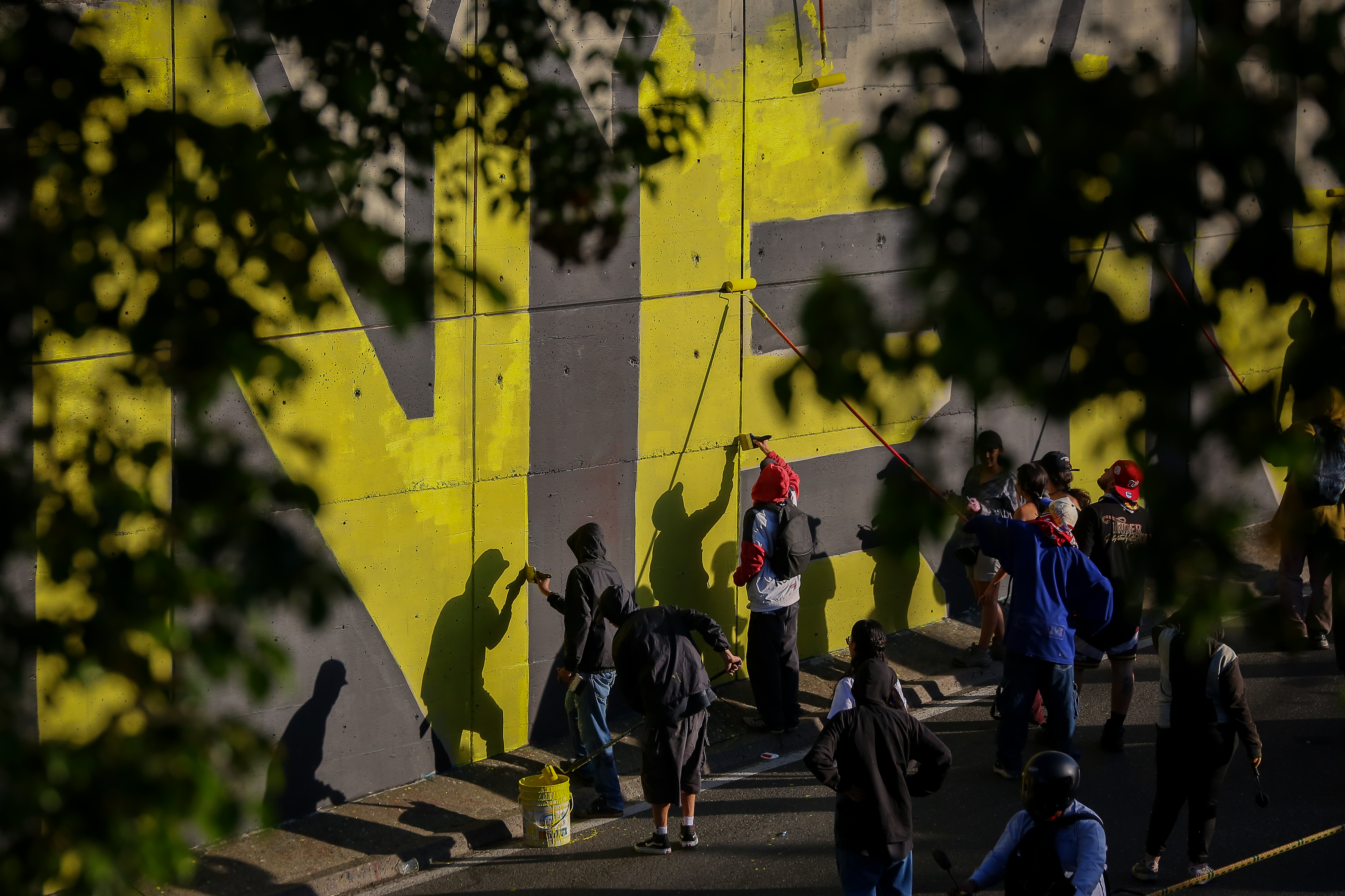 Vuelven a pintar mural en Medellín "Las cuchas tienen razón"