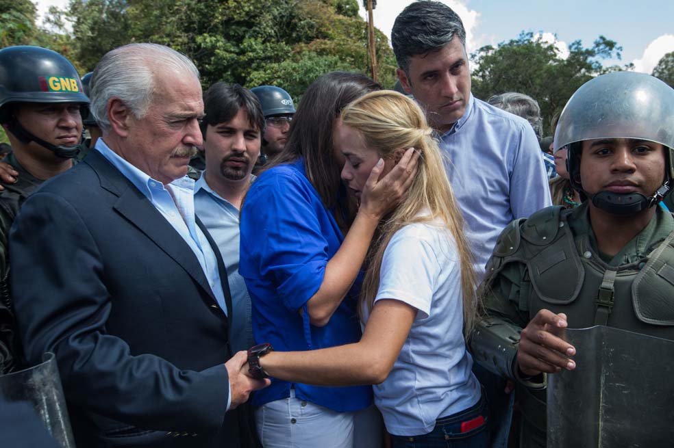 Pastrana en Venezuela: la visita de la discordia