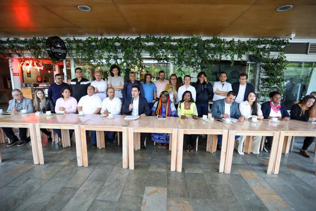 ¿Por qué el gobernador de Antioquia no reconoció al comité de empalme anunciado?