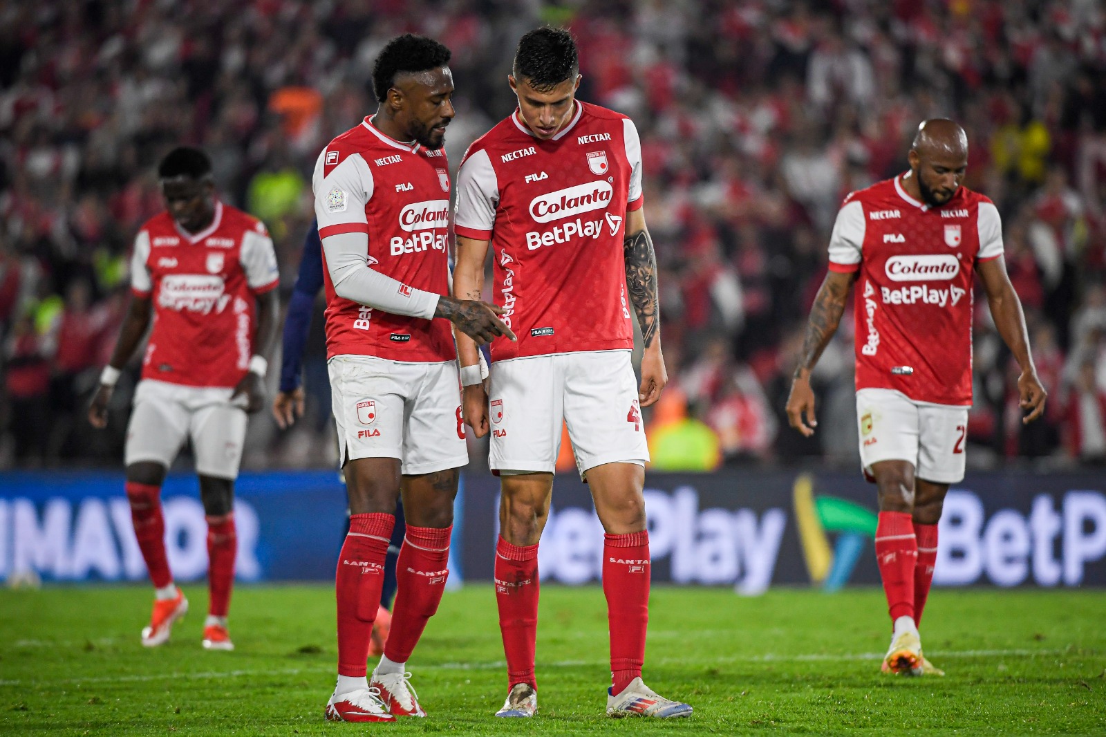 Santa Fe registra dos derrotas en estos cuadrangulares. No han podido marcar y han concedido seis goles. Están obligados a ganar el próximo viernes para mantener vivo el sueño de llegar a la final.
