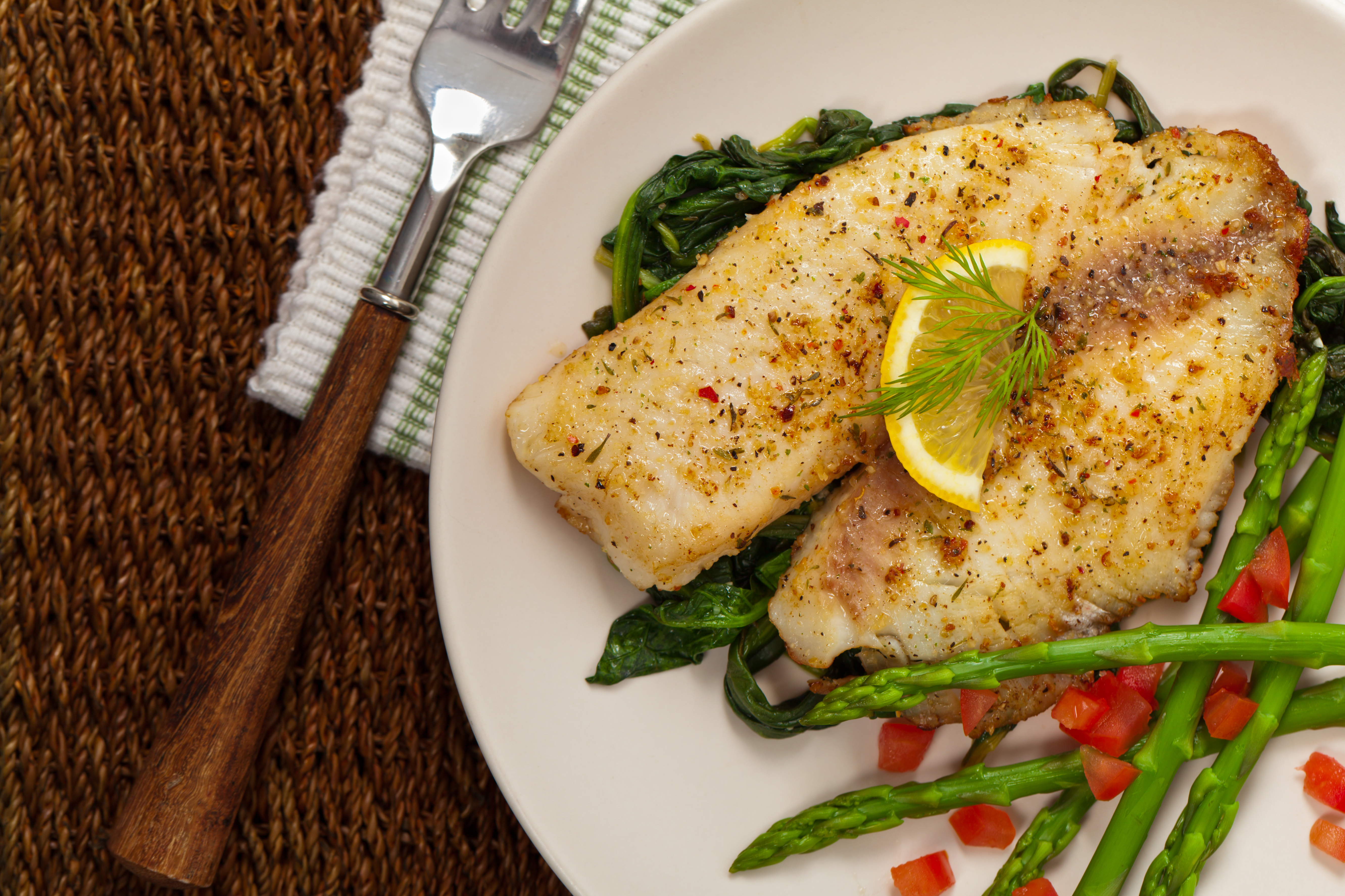 Receta: filete de tilapia al ajo y romero
