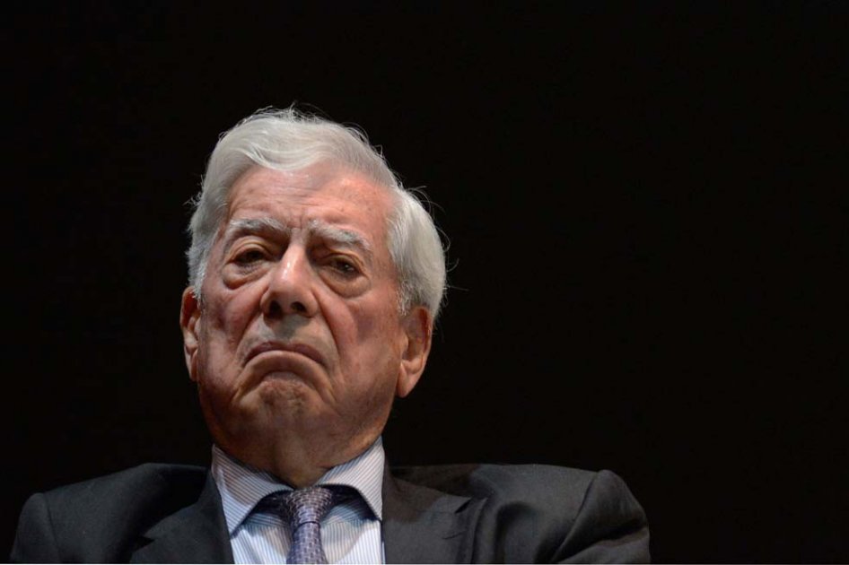 Vargas Llosa dice que la comunicación en redes es una caricatura de la lengua
