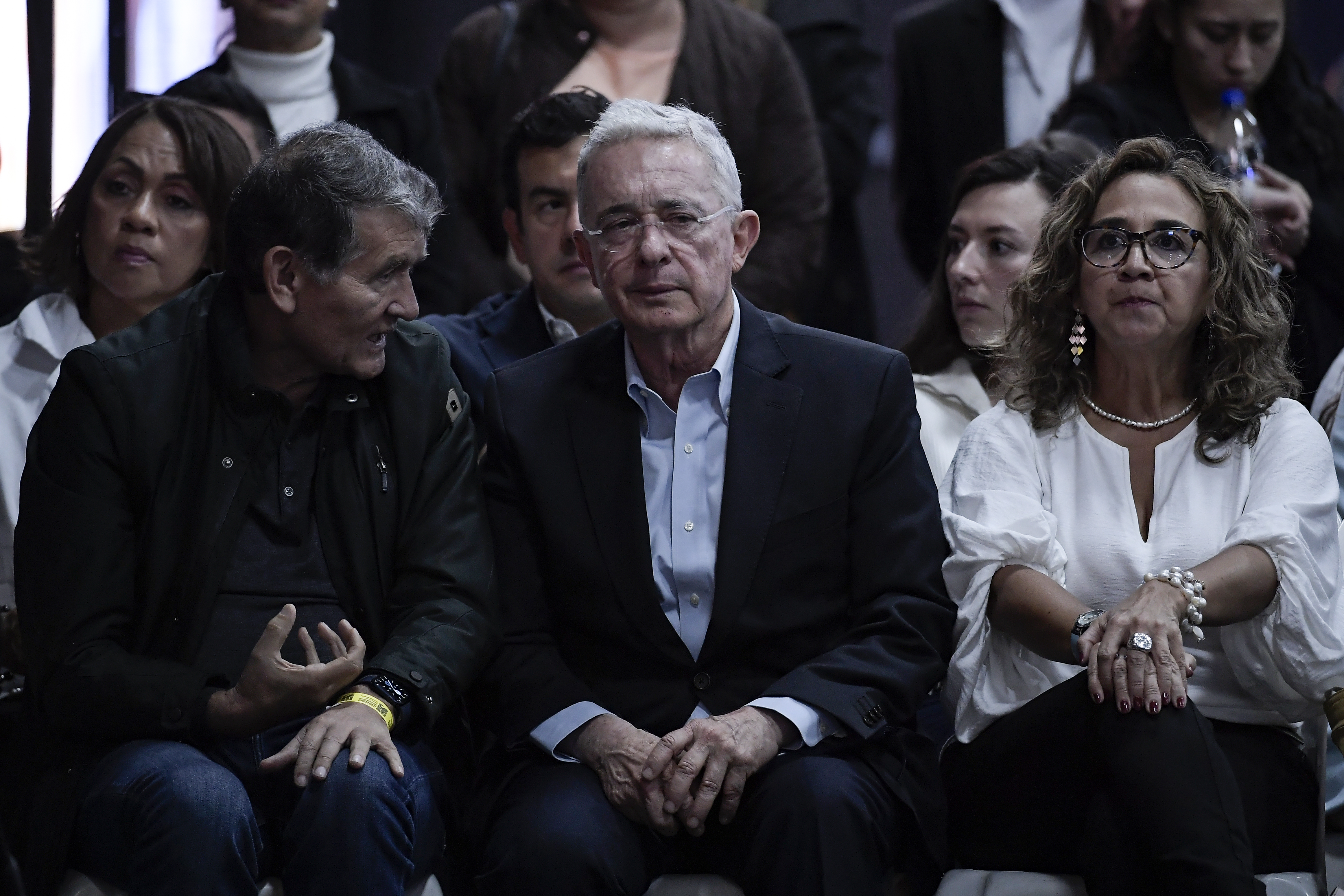 Uribe entregará detalles de la Operación Orión tras hallazgos en La Escombrera