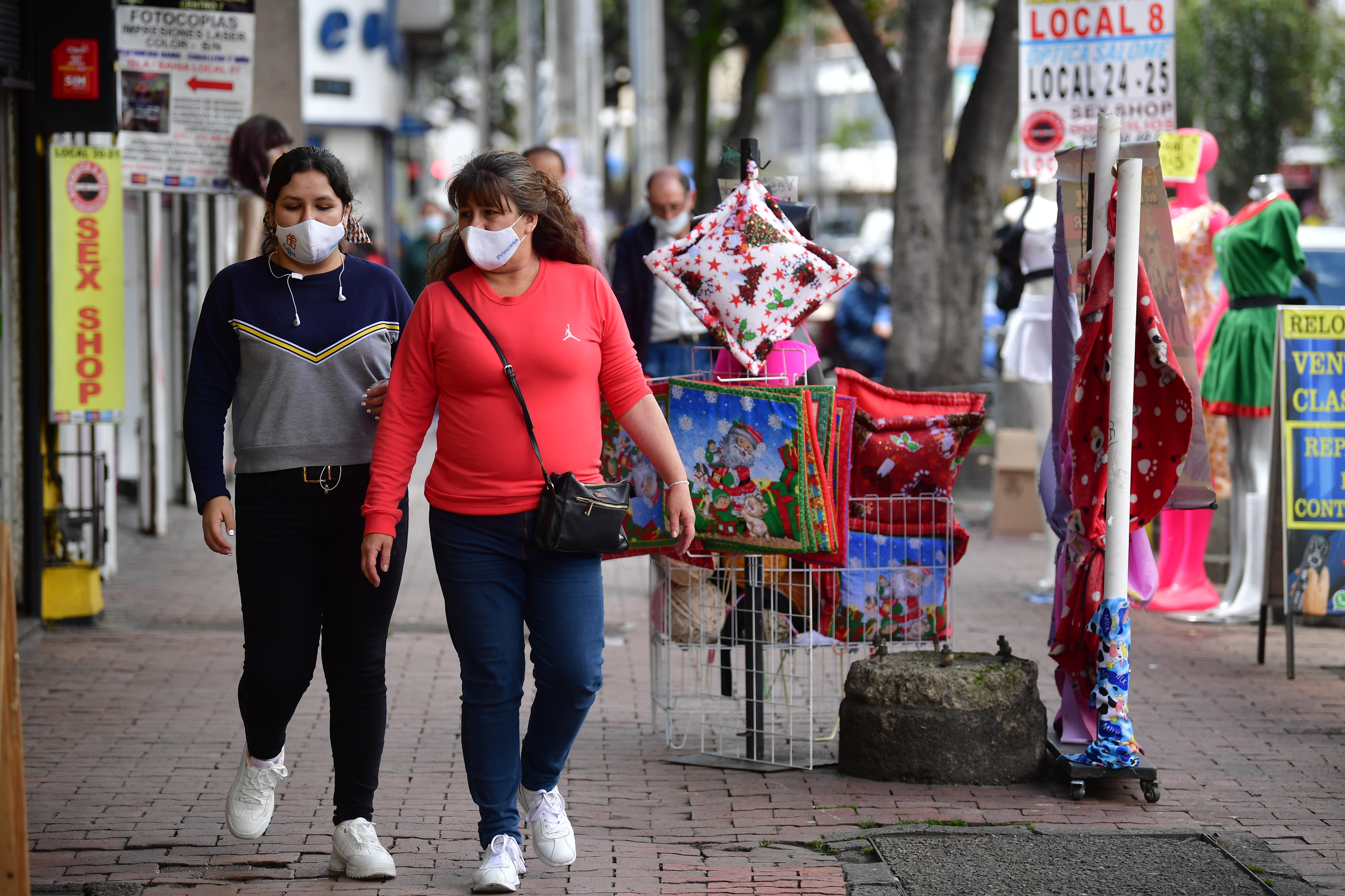 Comercio en el barrio 7 de Agosto, nueva normalidad tras la reapertura gradual de la ciudad.