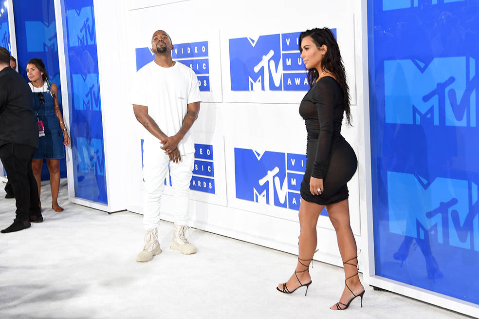 Kim Kardashian se somete a una operación para poder quedar embarazada de nuevo