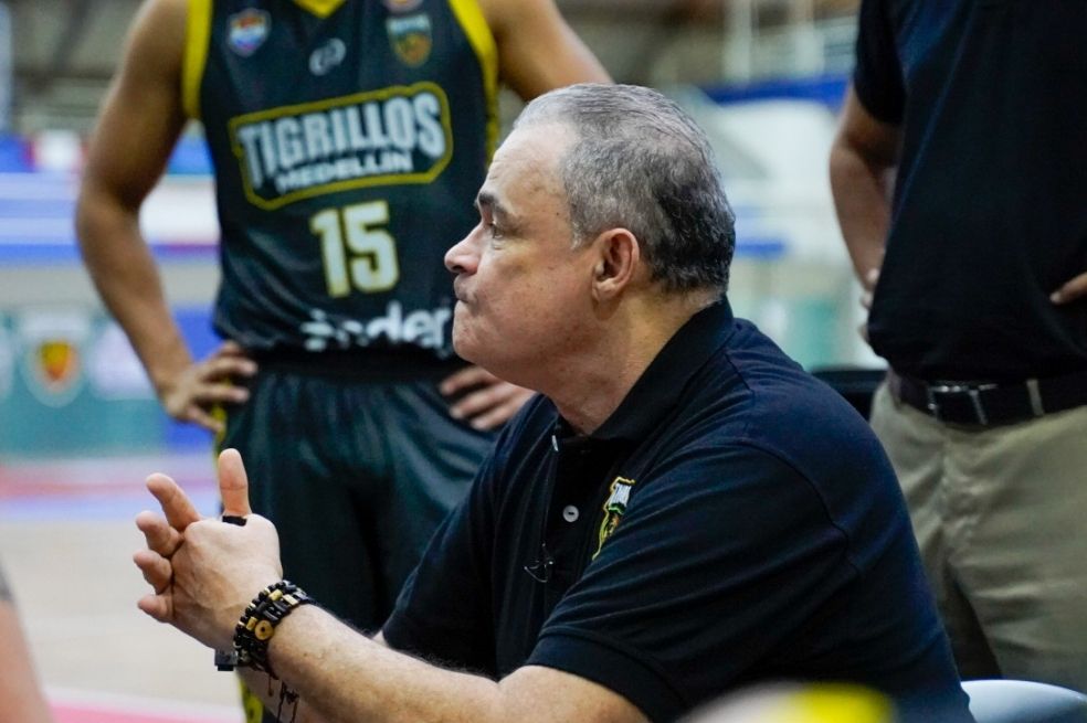 Vergonzoso: D.T. golpeó a uno de sus dirigidos en torneo sub-18 de baloncesto