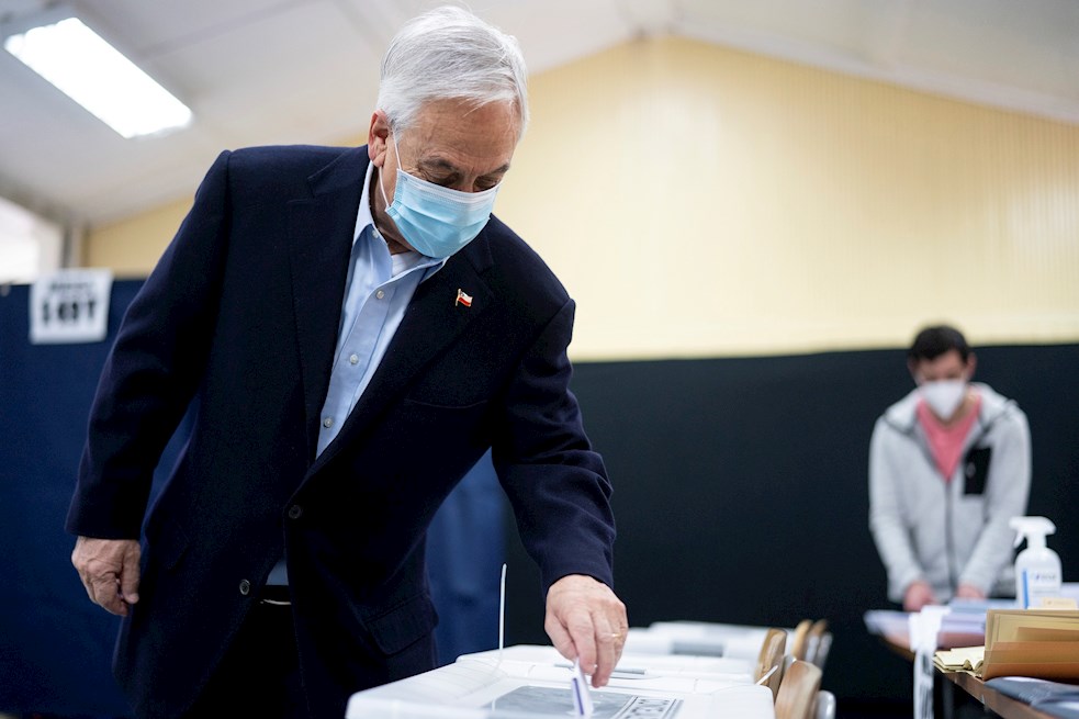 Arranca histórica elección en Chile para elegir gobernadores, alcaldes y constituyentes