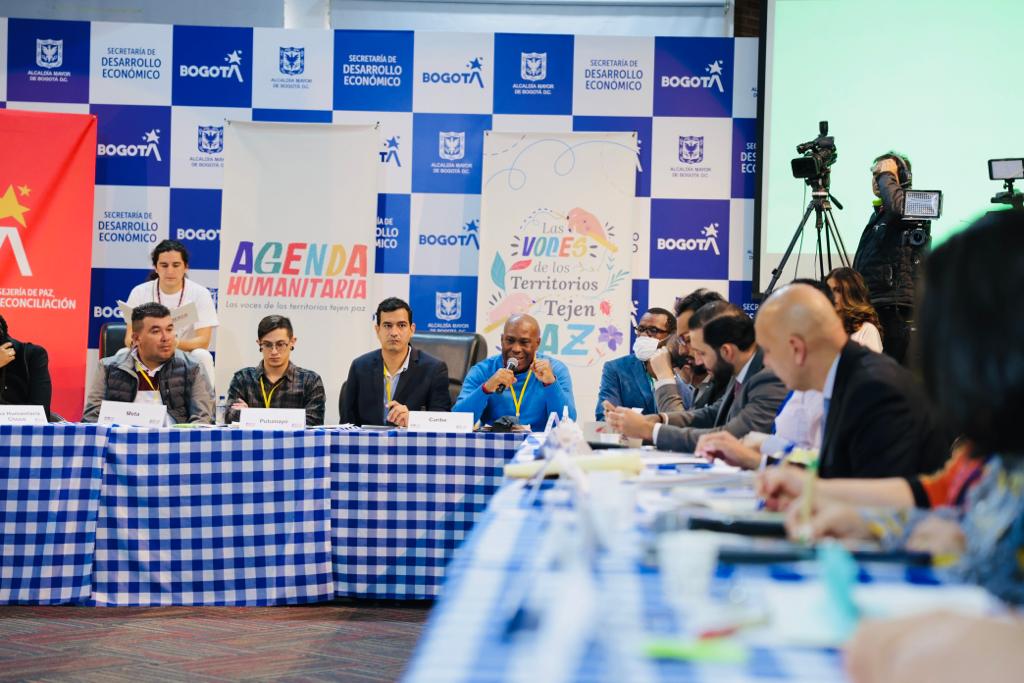 Al encuentro asistieron líderes y organizaciones sociales, representantes de la Iglesia y de organismos de cooperación.