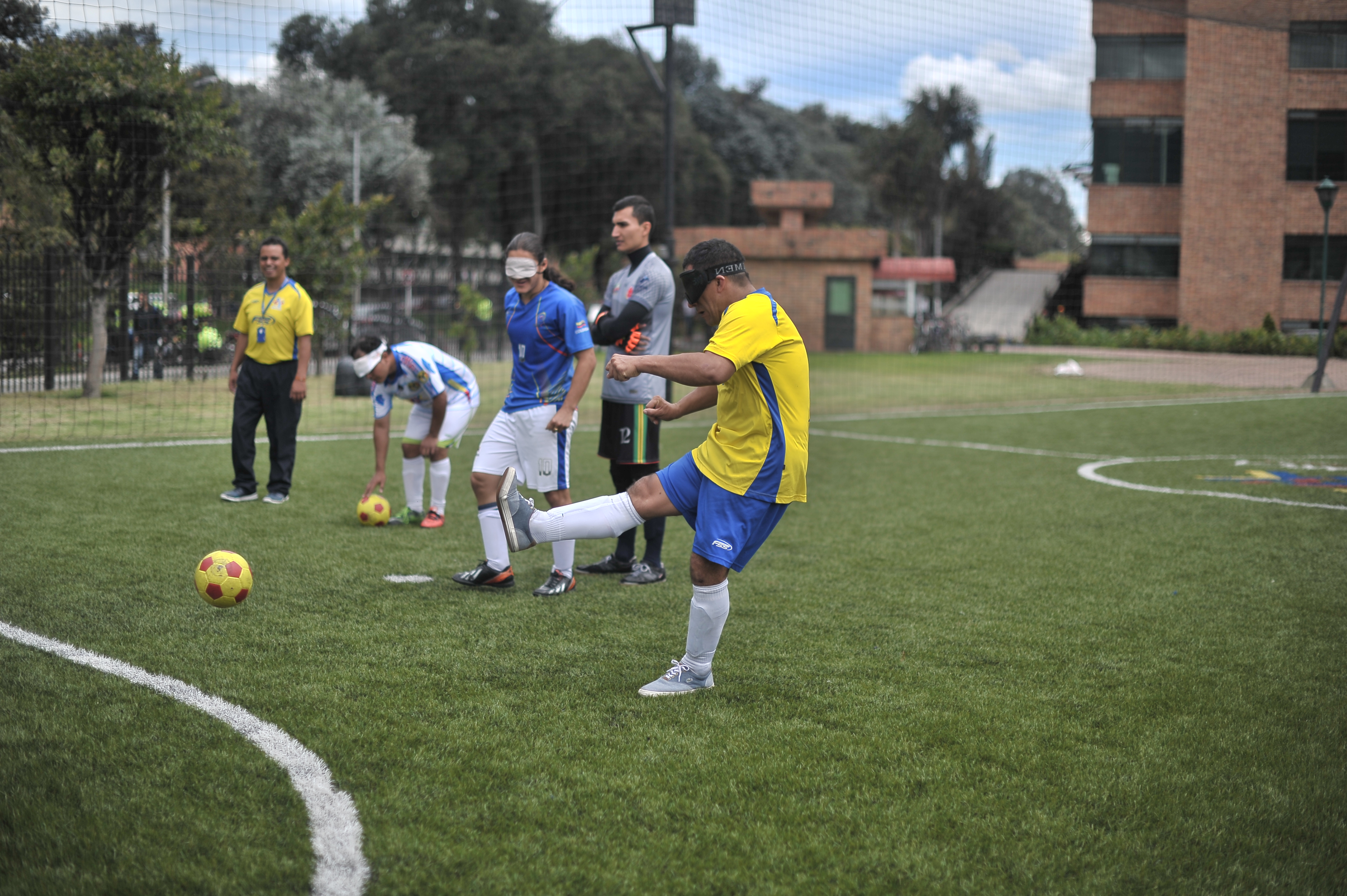 El fútbol en el que la pelota habla
