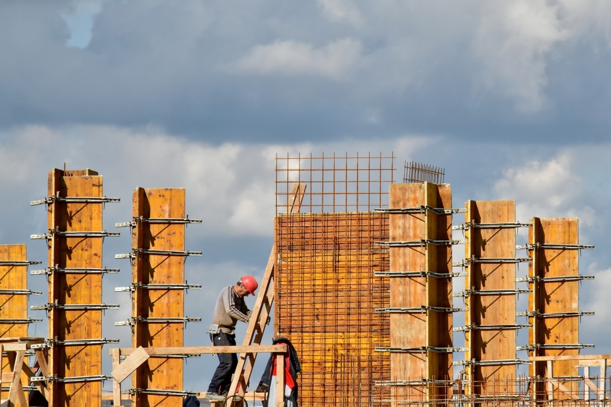 En un solo año el mundo consumió 100.600 millones de toneladas de materiales
