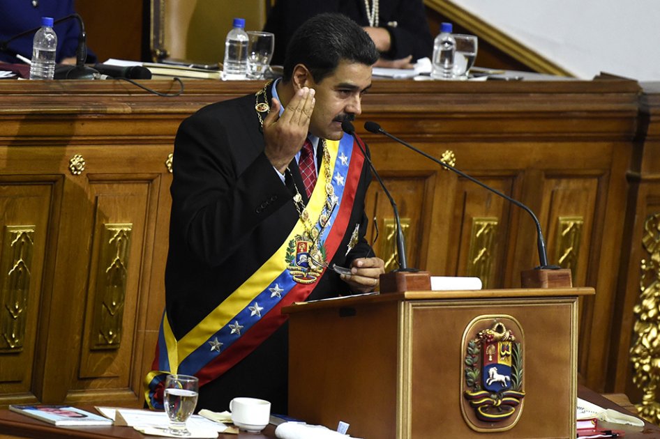 Maduro señala que frontera con Colombia seguirá cerrada