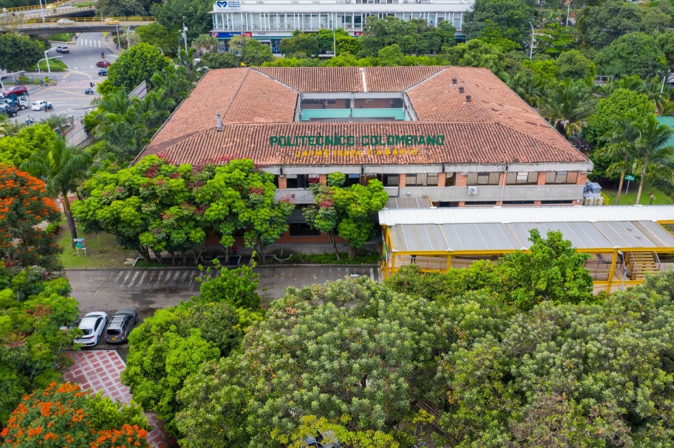 Por disturbios, ordenan evacuar el Politécnico Colombiano Jaime Isaza Cadavid