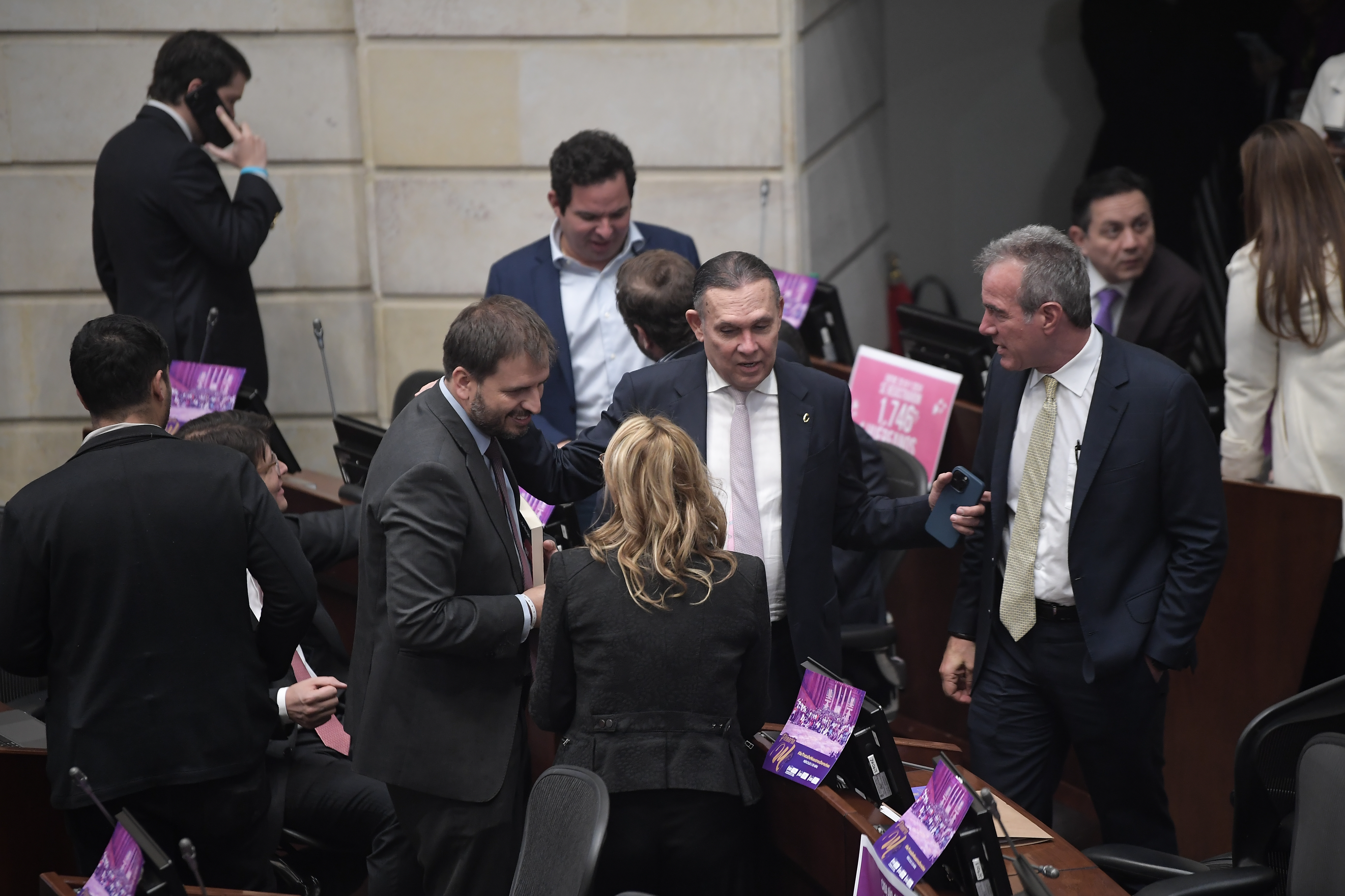 Así se mueven los sectores políticos frente a una consulta que divide al Congreso