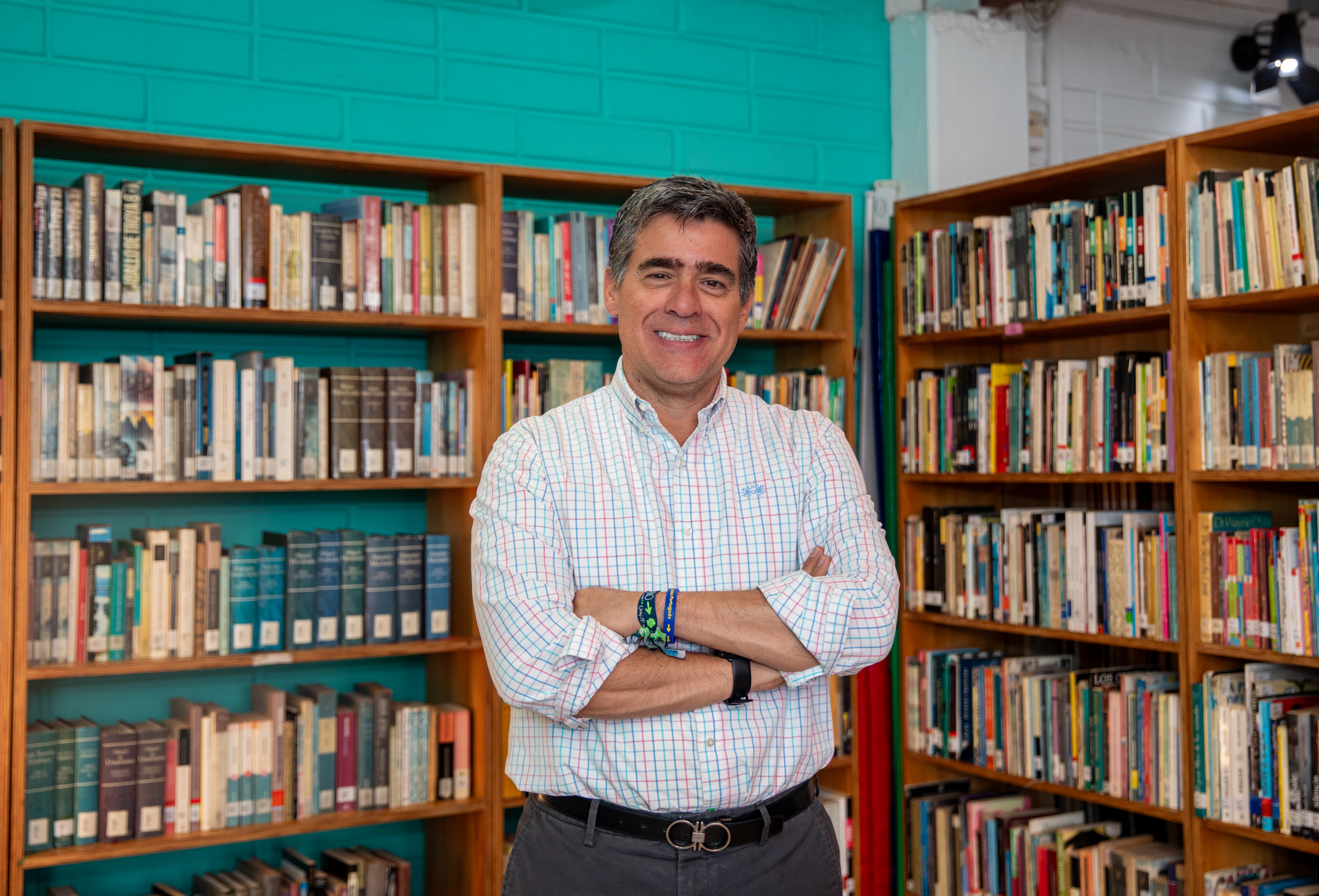 Diego Loaiza, director de Essity para la región Andina y Caribe, cree que estas bibliotecas son espacios de transformación social.