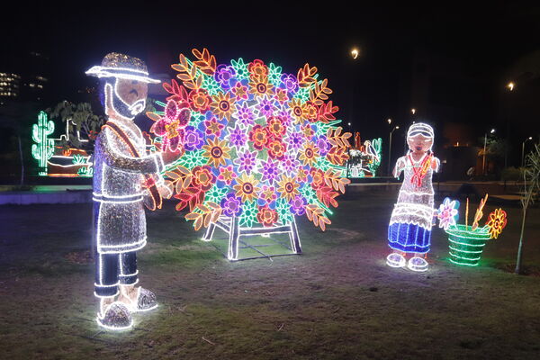 Estas son las recomendaciones de Medellín para una Navidad biosegura y sin quemados