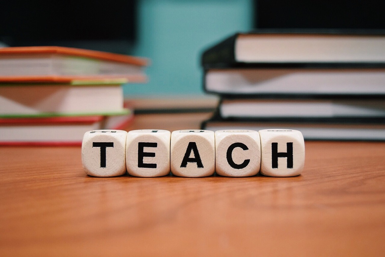 Hay más de 50 plazas disponibles para ser profesor en la ESAP. ¿Cómo aplicar?