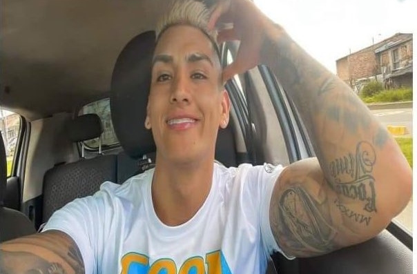 Joven al que le vandalizaron carro por afiche de Petro, está desaparecido