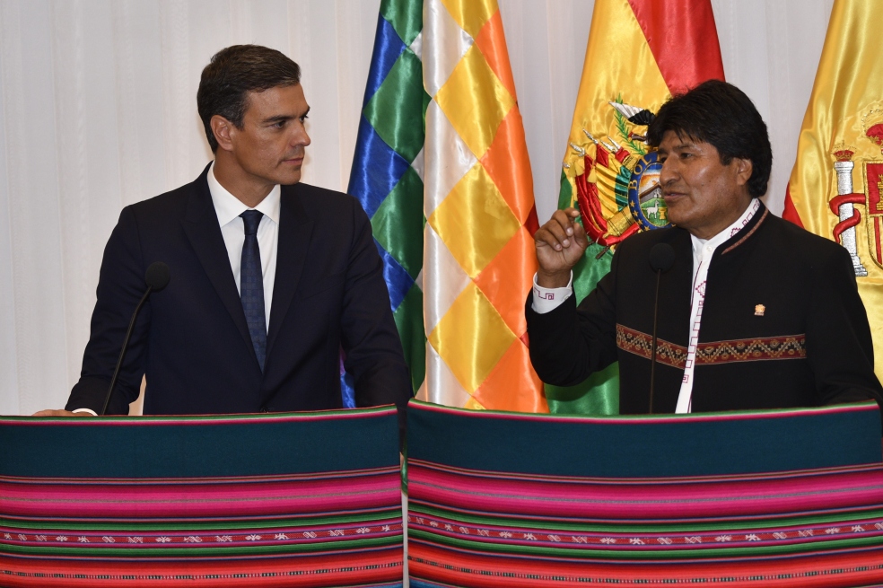 Presidente del gobierno de España logra acuerdos en Bolivia y continúa hacia Colombia