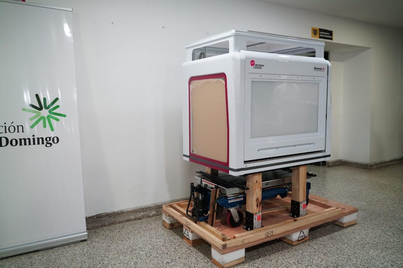 Fundación Santo Domingo dona robot a la Universidad de Cartagena