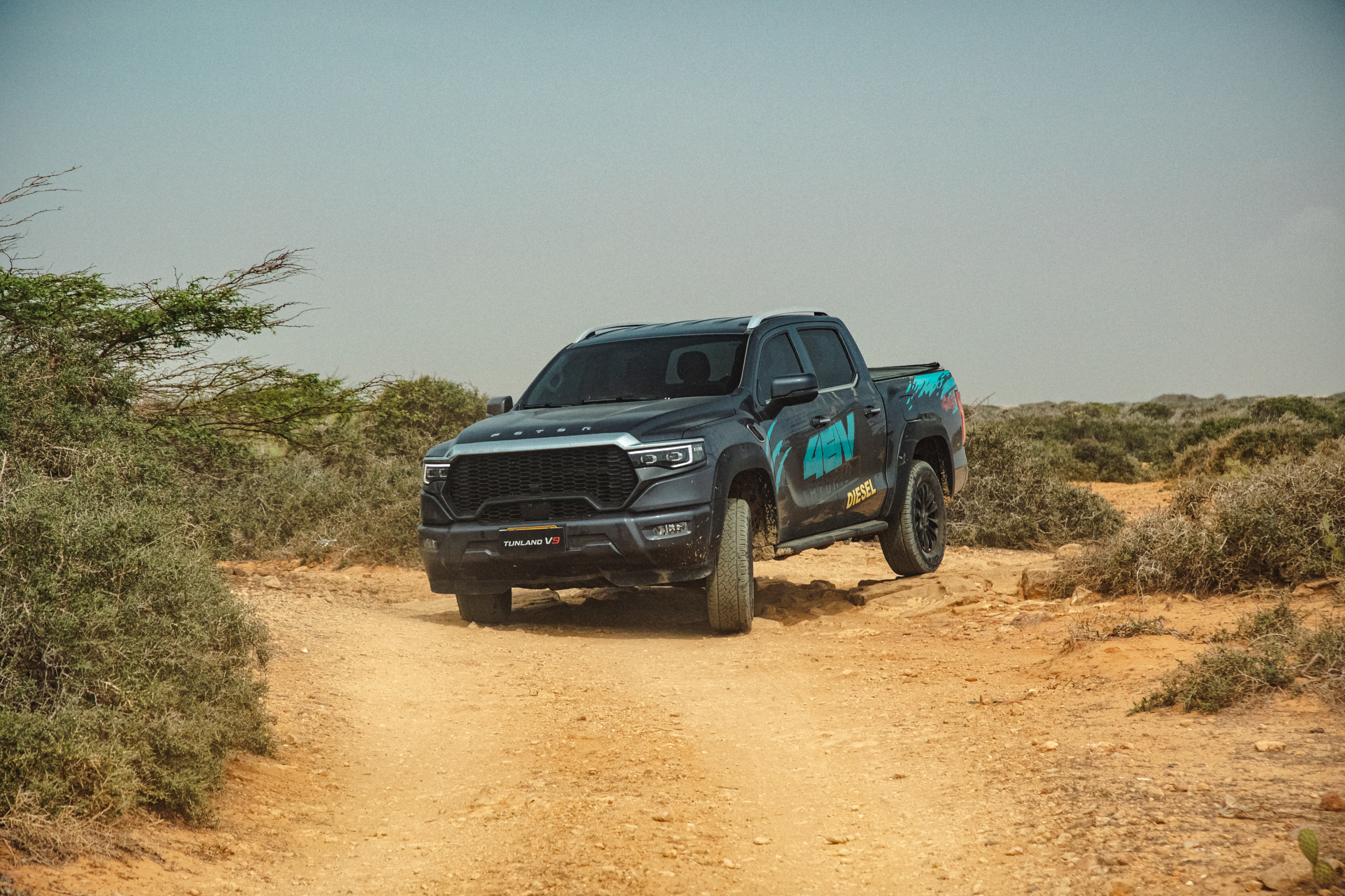 Llega a Colombia la primera pick-up híbrida diésel-eléctrica