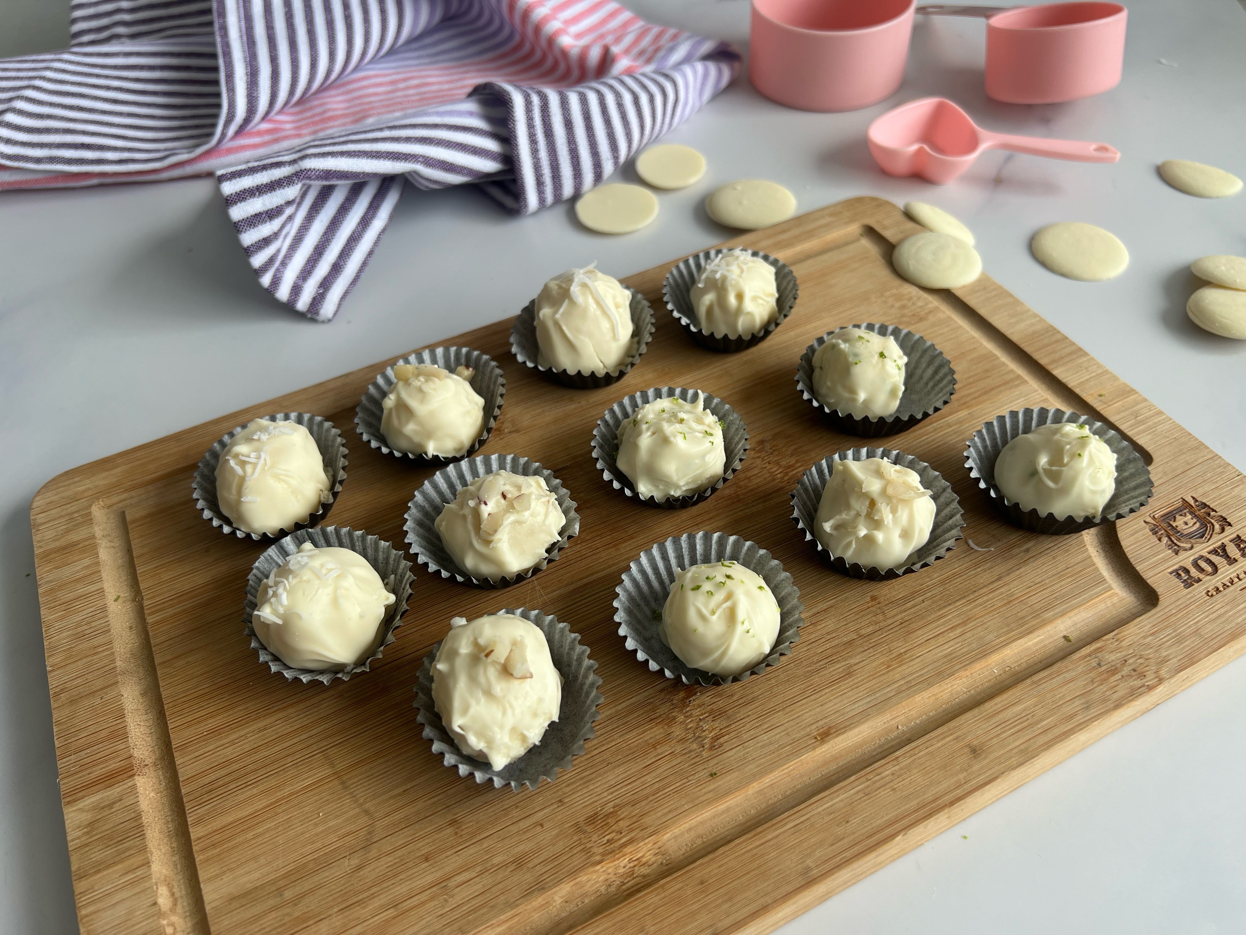 Endulza tu día con esta receta de trufas de chocolate blanco
